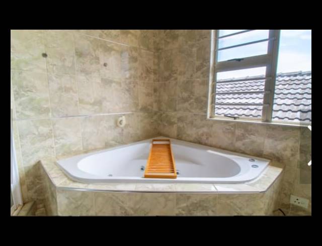 4 BEDROOM HOUSE FOR SALE IN MEREWENT
